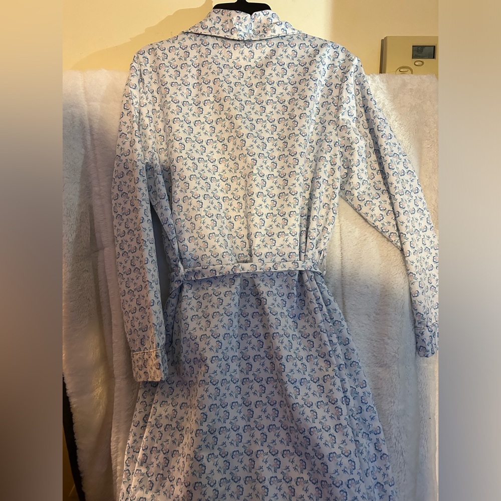 Women’s winter silk large robe 2 front pockets, a belt 78% polyester 22% cotton - Picture 13 of 13